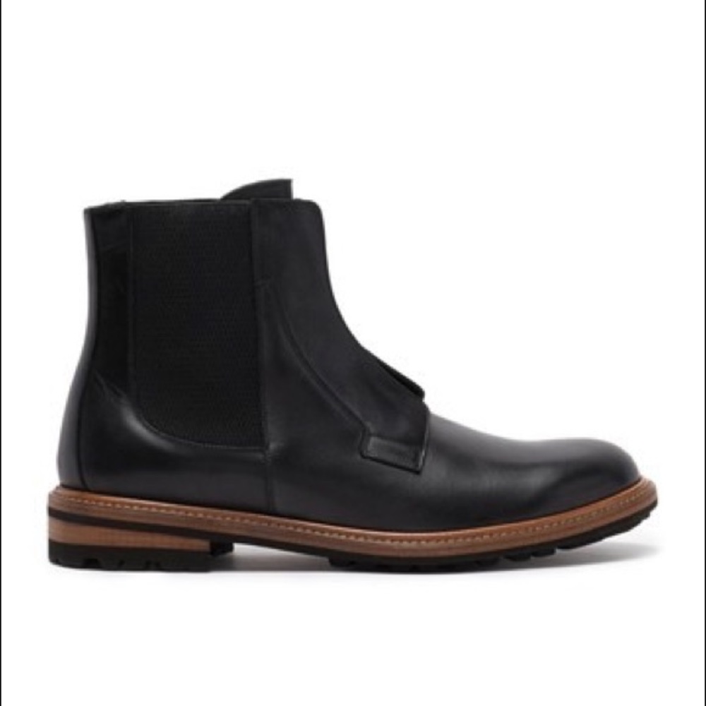 Authentic Dolce & Gabbana Leather Zip Mid Boot - Picture 3 of 12